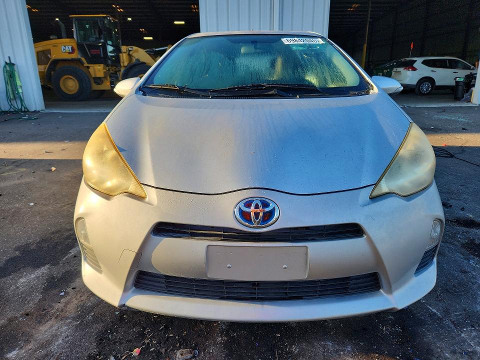 Продажа на аукционе авто 2012 Toyota Prius C, vin: JTDKDTB33C1010784, номер лота: 69842046