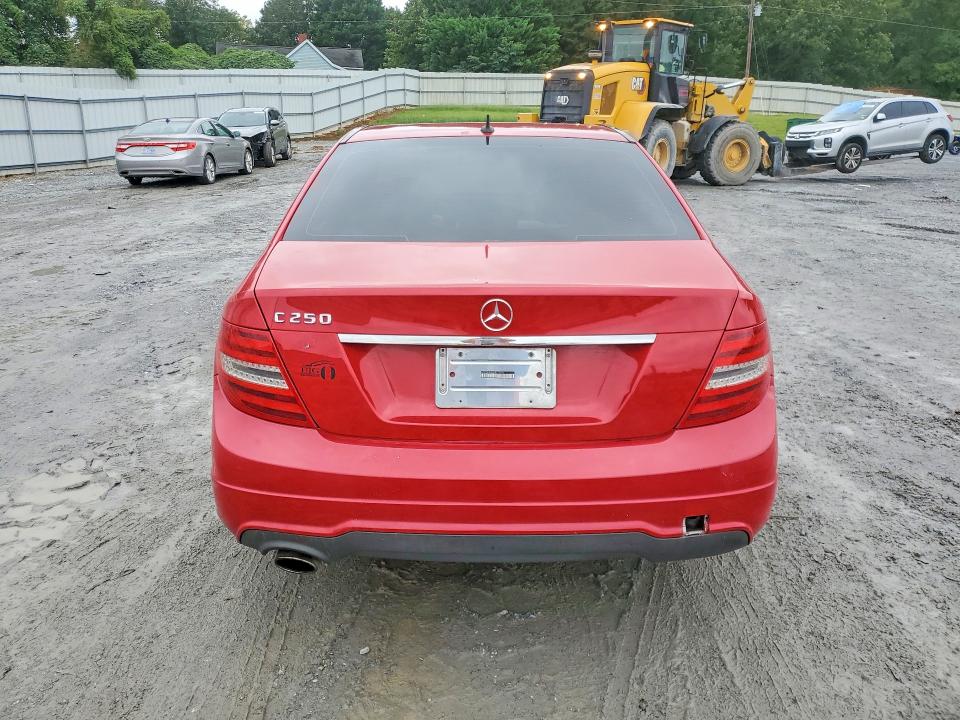 2013 Mercedes-benz C მანქანა იყიდება აუქციონზე, vin: WDDGF4HB0DR275322, აუქციონის ნომერი: 70550746