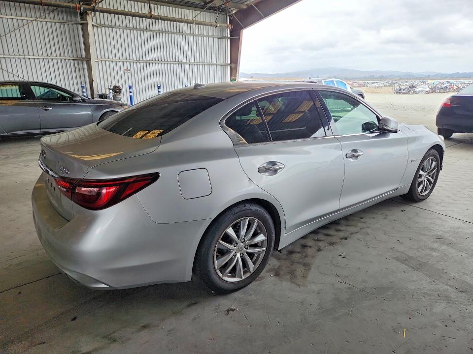 69333876 :رقم المزاد ، JN1CV7APXJM240267 vin ، 2018 Infiniti Q50 مزاد بيع