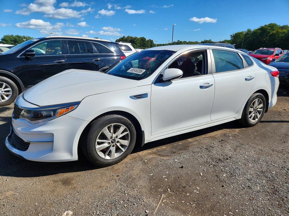 2017 Kia Optima მანქანა იყიდება აუქციონზე, vin: 5XXGT4L35HG157780, აუქციონის ნომერი: 68349286