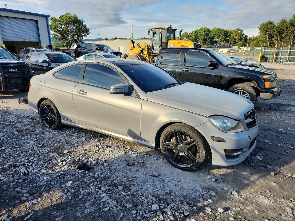 2013 Mercedes-benz C მანქანა იყიდება აუქციონზე, vin: WDDGJ4HB7DF957937, აუქციონის ნომერი: 71441286