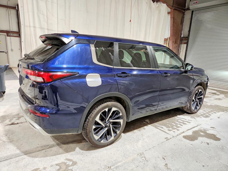 69212806 :رقم المزاد ، JA4J4UA84NZ037442 vin ، 2022 Mitsubishi Outlander مزاد بيع