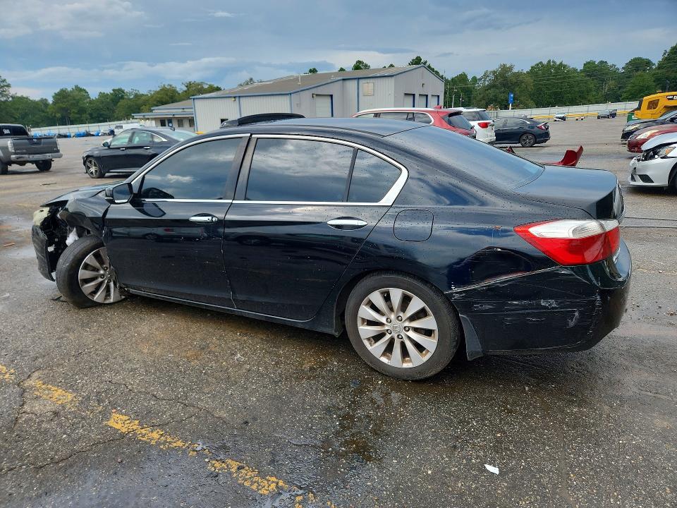 66906636 :رقم المزاد ، 1HGCR2F77FA092747 vin ، 2015 Honda Accord مزاد بيع