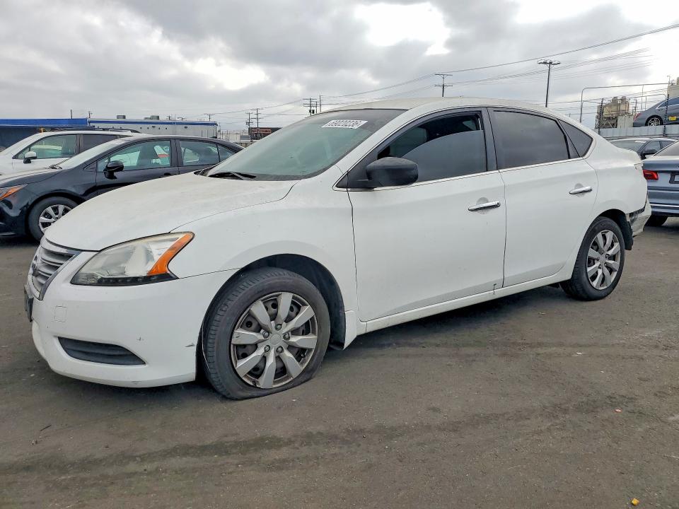 Продажа на аукционе авто 2015 Nissan Sentra, vin: 3N1AB7AP5FY285427, номер лота: 69020236