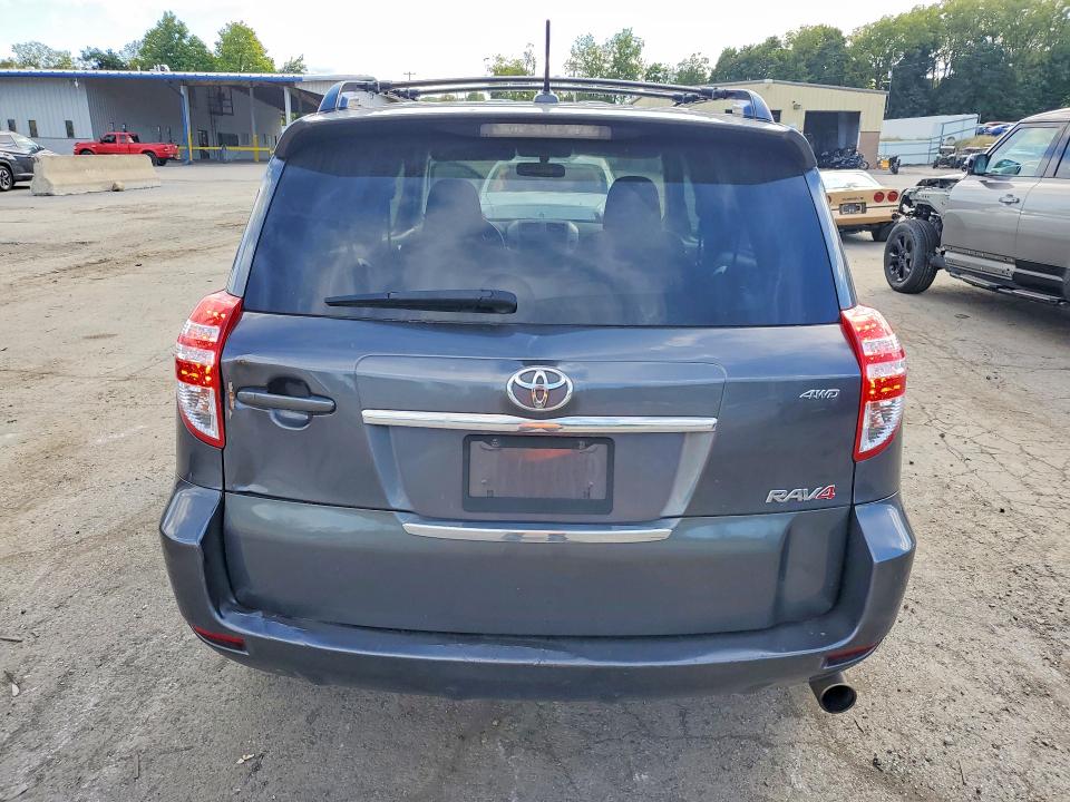 70271176 :رقم المزاد ، JTMRF4DV8B5042764 vin ، 2011 Toyota Rav4 مزاد بيع