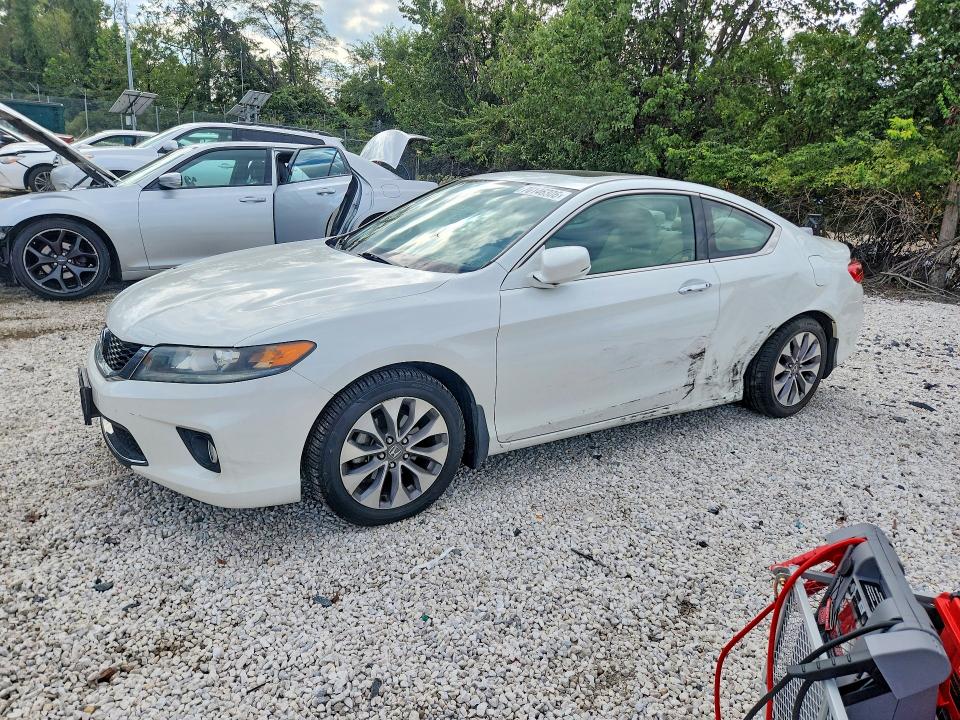 Auction sale of the 2015 Honda Accord, vin: 1HGCT1B74FA007140, lot number: 70146306