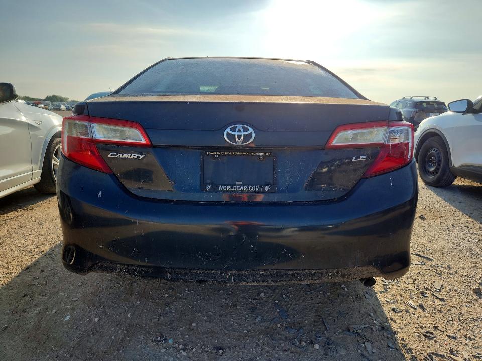 70345256 :رقم المزاد ، 4T1BF1FK3CU089528 vin ، 2012 Toyota Camry مزاد بيع