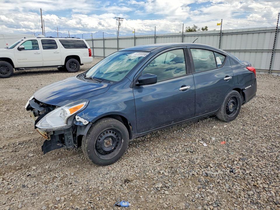 67099896 :رقم المزاد ، 3N1CN7AP8HL839172 vin ، 2017 Nissan Versa مزاد بيع