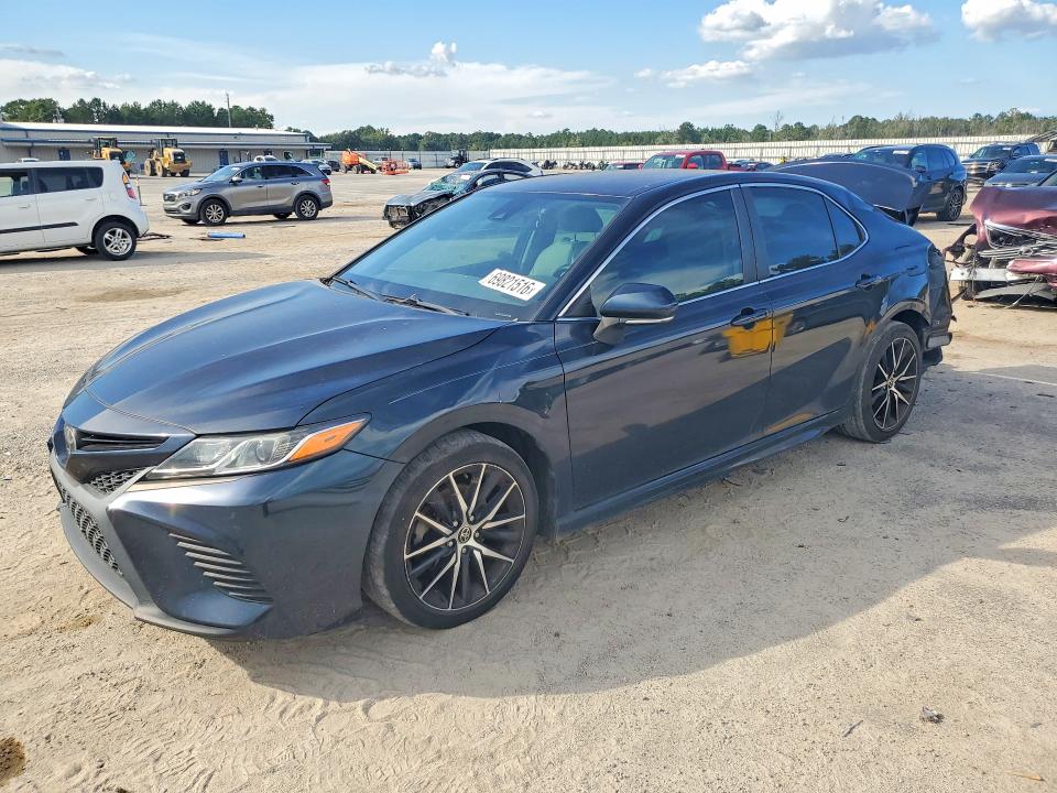 Auction sale of the 2018 Toyota Camry, vin: 4T1B11HK5JU518130, lot number: 69821516