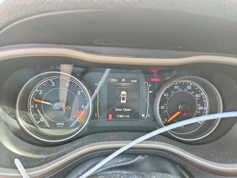 67141286 :رقم المزاد ، 1C4PJLCB0FW771073 vin ، 2015 Jeep Cherokee مزاد بيع