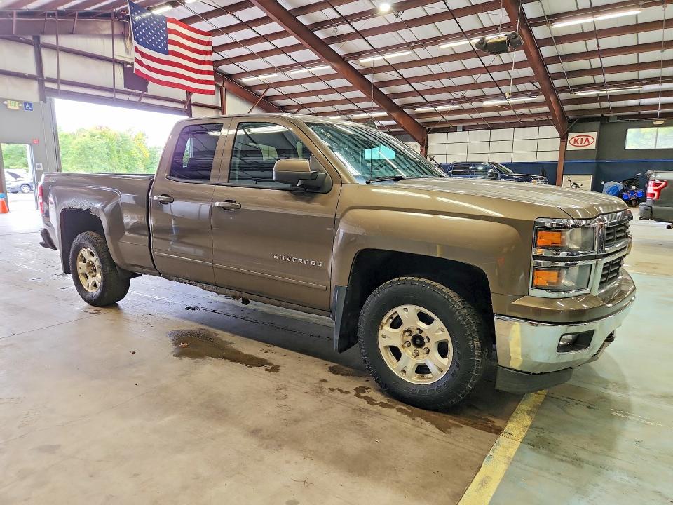 Продаж на аукціоні авто 2015 Chevrolet Silverado, vin: 1GCVKREC2FZ183588, номер лоту: 70896826