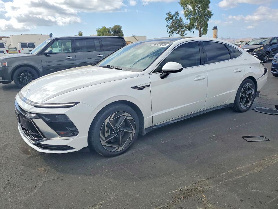 2024 Hyundai Sonata მანქანა იყიდება აუქციონზე, vin: KMHL14JA7RA418860, აუქციონის ნომერი: 69559906