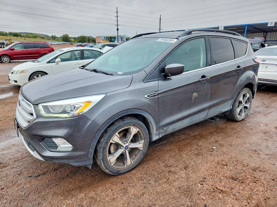 71446286 :رقم المزاد ، 1FMCU0HD9JUA78873 vin ، 2018 Ford Escape مزاد بيع