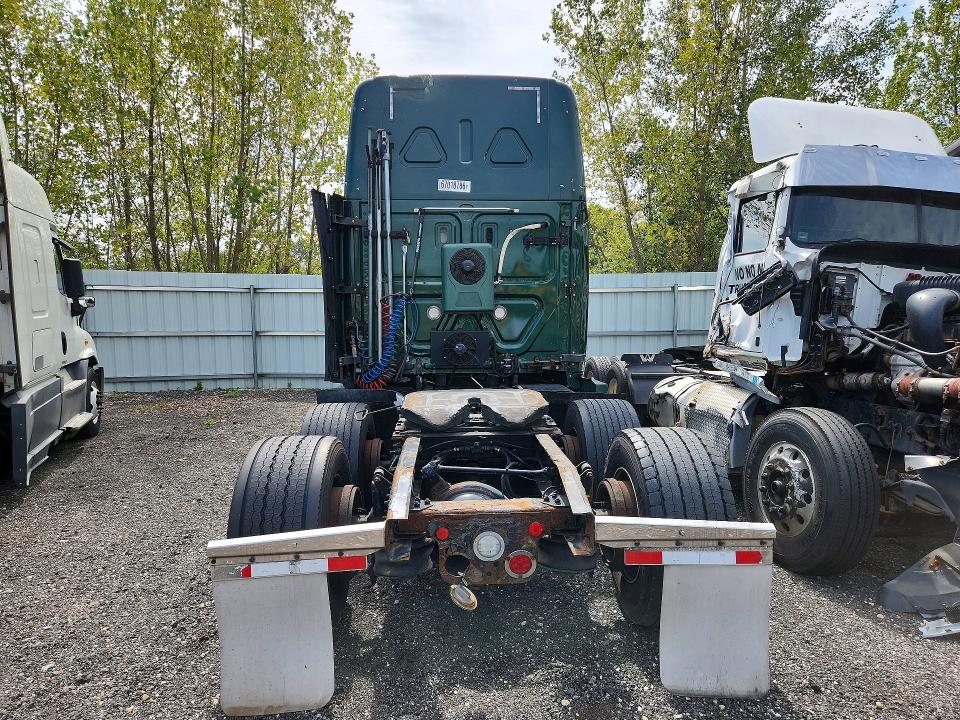 67018786 :رقم المزاد ، 3AKJHHDR7JSHU5624 vin ، 2018 Freightliner Cascadia 126 مزاد بيع