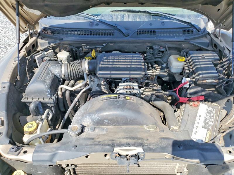 68077576 :رقم المزاد ، 1D7HW52K75S204566 vin ، 2005 Dodge Dakota مزاد بيع