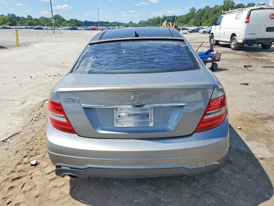 2013 Mercedes-benz C მანქანა იყიდება აუქციონზე, vin: WDDGJ4HB9DG060046, აუქციონის ნომერი: 69417276