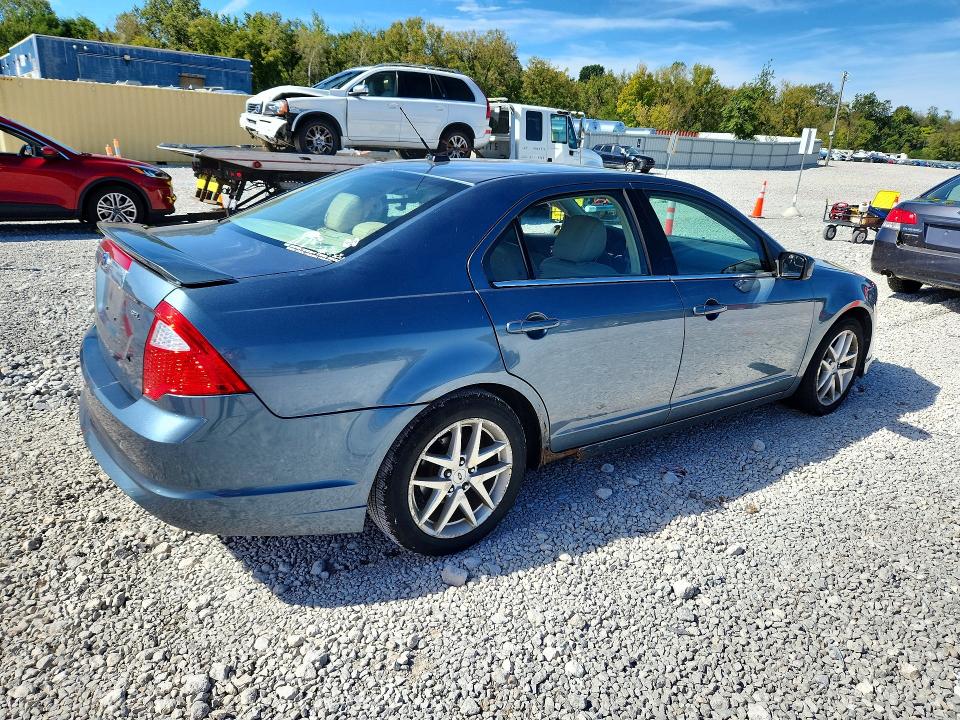 70539026 :رقم المزاد ، 3FAHP0JA9BR177984 vin ، 2011 Ford Fusion مزاد بيع