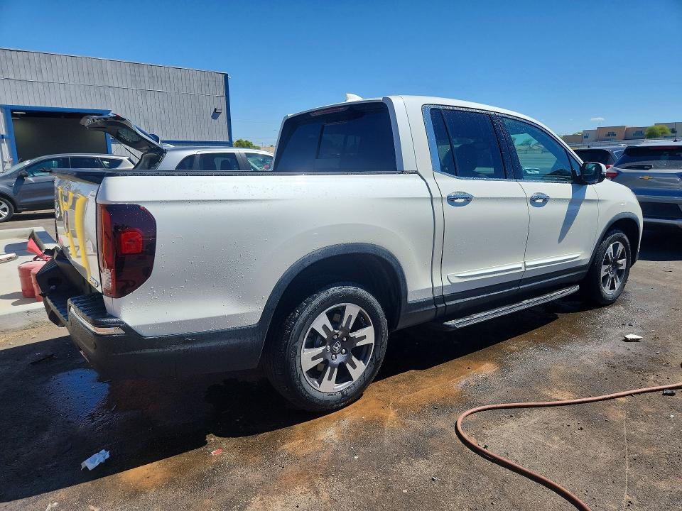 68826116 :رقم المزاد ، 5FPYK3F77HB019135 vin ، 2017 Honda Ridgeline مزاد بيع