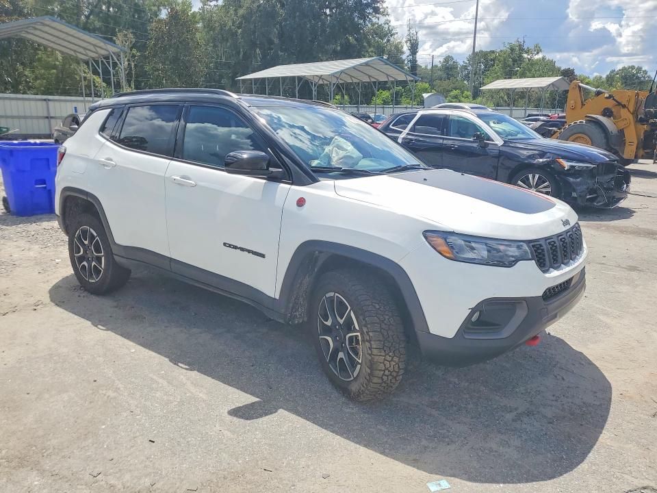 67393646 :رقم المزاد ، 3C4NJDDN2ST532467 vin ، 2025 Jeep Compass مزاد بيع