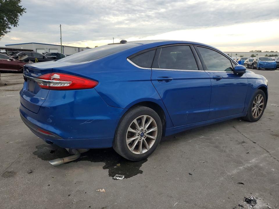 70621596 :رقم المزاد ، 3FA6P0H71HR287423 vin ، 2017 Ford Fusion مزاد بيع