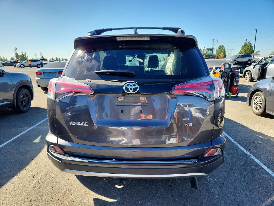 Продаж на аукціоні авто 2017 Toyota Rav4, vin: JTMNFREV8HJ132118, номер лоту: 70987346