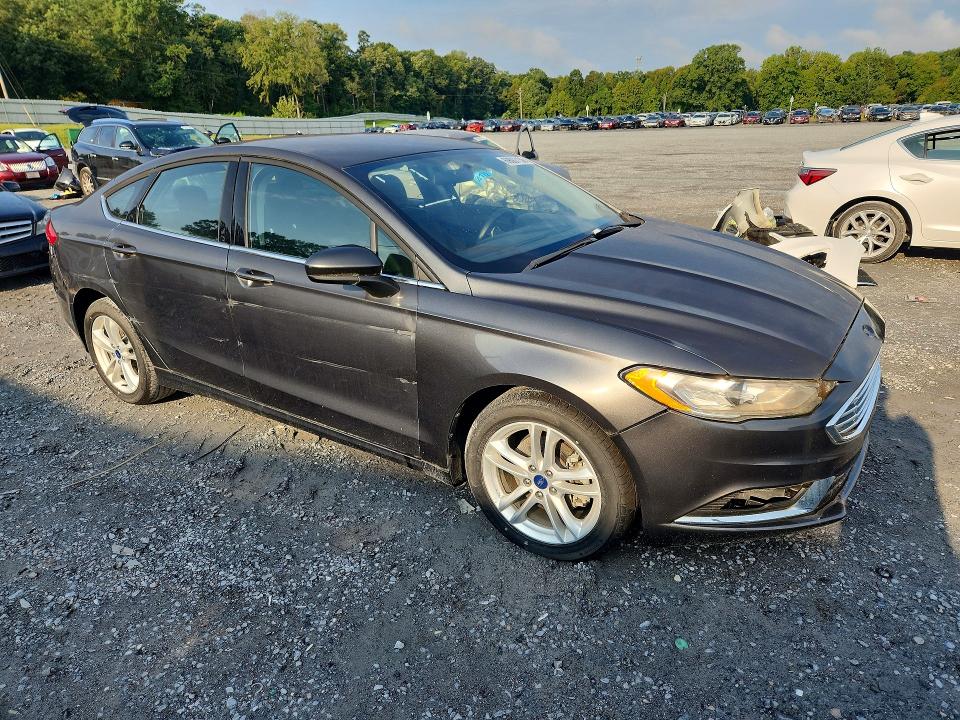 69067136 :رقم المزاد ، 3FA6P0H76JR131254 vin ، 2018 Ford Fusion مزاد بيع