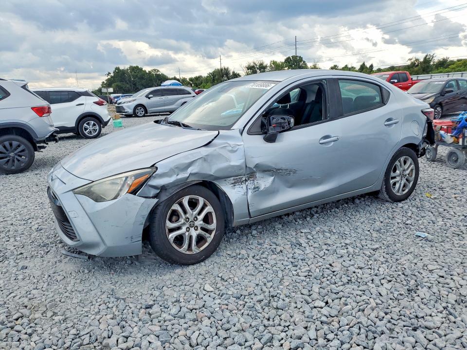 70189886 :رقم المزاد ، 3MYDLBYV2JY302838 vin ، 2018 Toyota Yaris Ia مزاد بيع