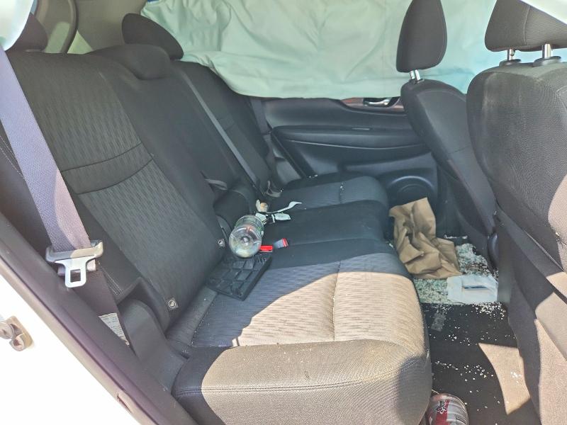 70140356 :رقم المزاد ، KNMAT2MT3JP538373 vin ، 2018 Nissan Rogue مزاد بيع