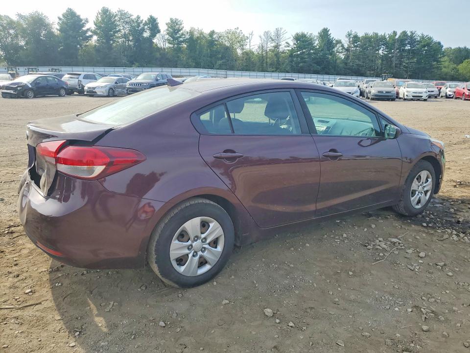 67502016 :رقم المزاد ، 3KPFK4A78JE250876 vin ، 2018 Kia Forte مزاد بيع