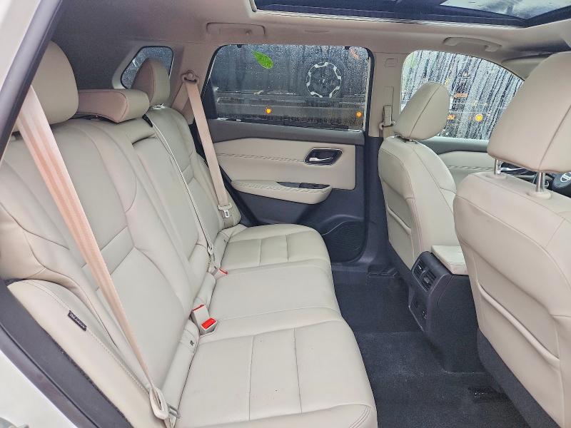 70284286 :رقم المزاد ، 5N1AT3CB4MC685825 vin ، 2021 Nissan Rogue مزاد بيع