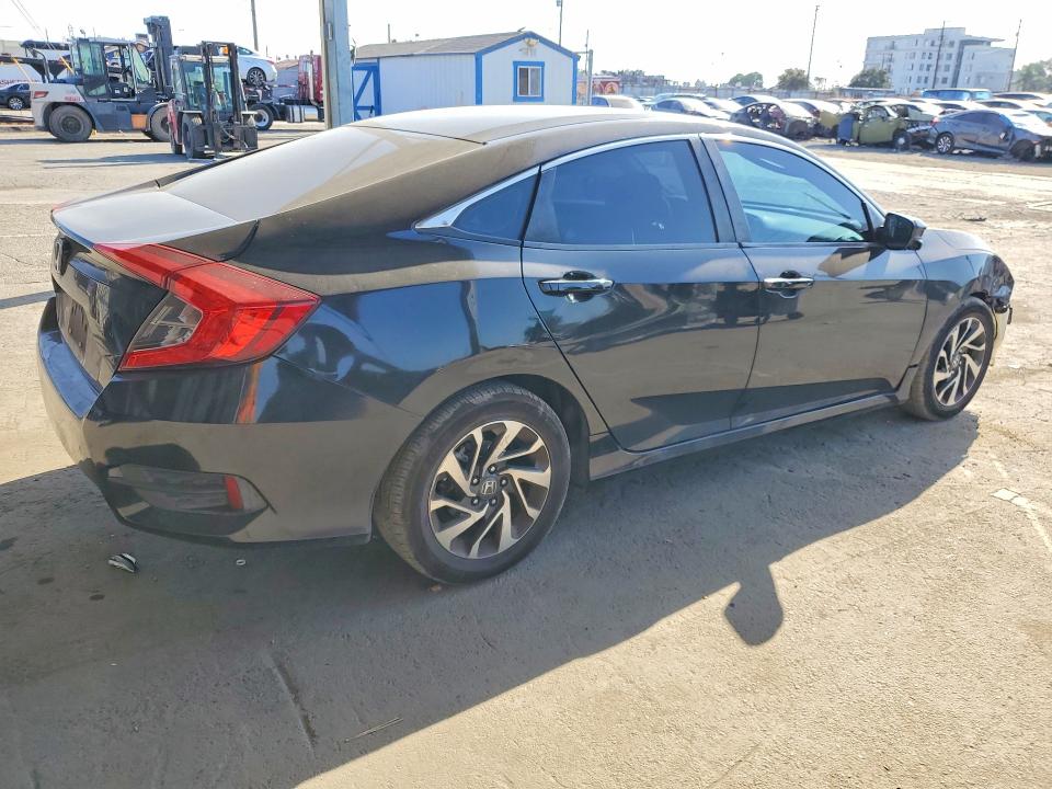 69818556 :رقم المزاد ، 2HGFC2F79GH575545 vin ، 2016 Honda Civic مزاد بيع