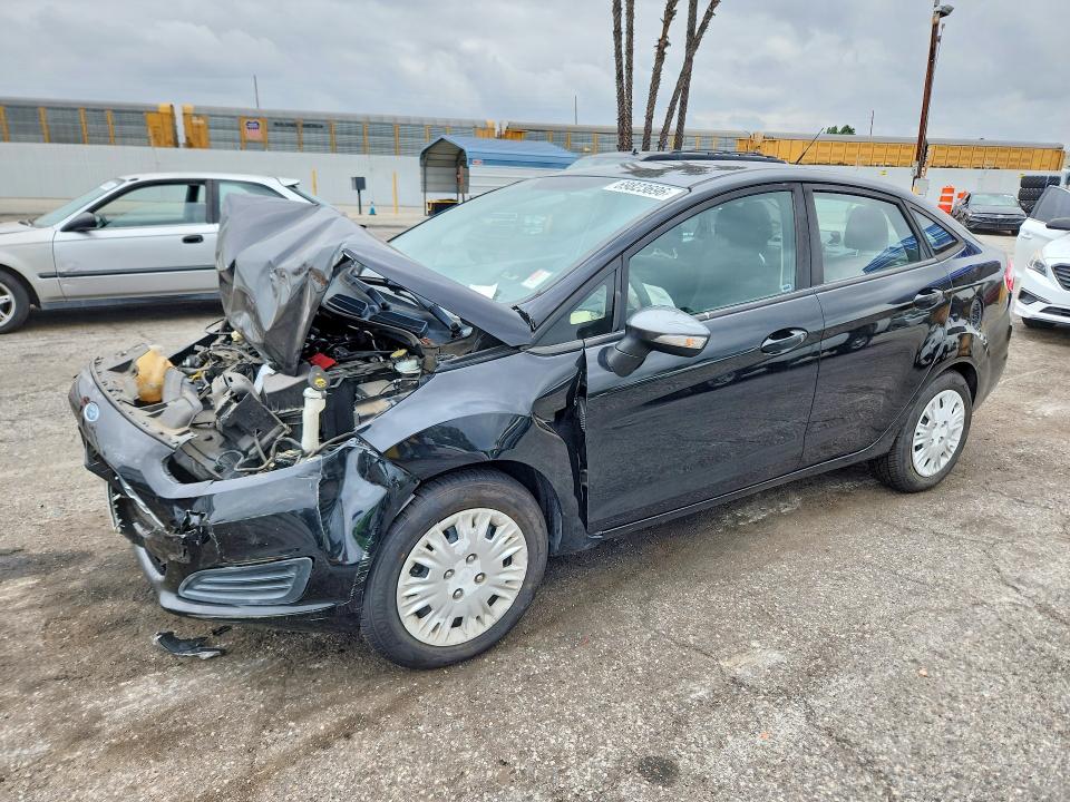 69823696 :رقم المزاد ، 3FADP4AJ1HM137829 vin ، 2017 Ford Fiesta مزاد بيع
