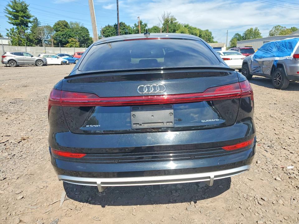 Продажа на аукционе авто 2021 Audi E-tron, vin: WA11AAGE4MB010723, номер лота: 68282076
