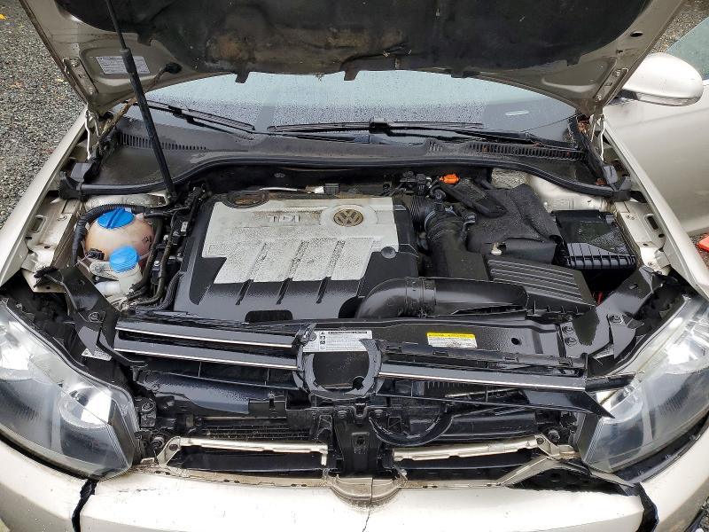 71233326 :رقم المزاد ، 3VWML7AJ1EM625193 vin ، 2014 Volkswagen Jetta مزاد بيع