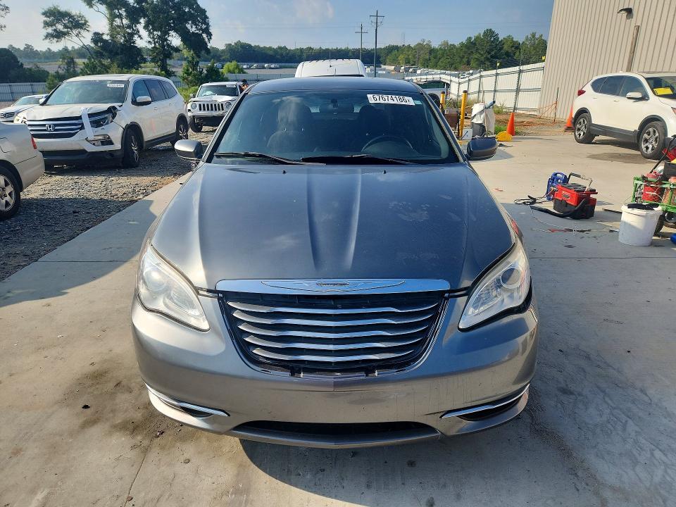 Продаж на аукціоні авто 2013 Chrysler 200, vin: 1C3CCBBB7DN570976, номер лоту: 67674186