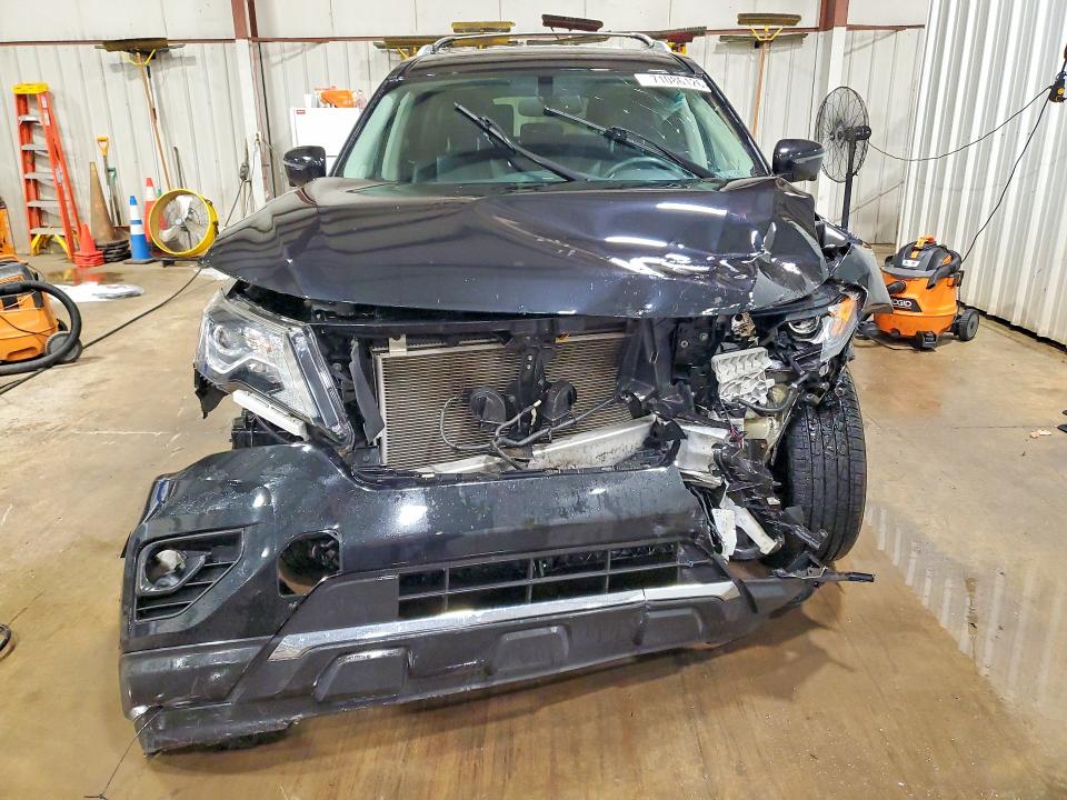 71086126 :رقم المزاد ، 5N1DR2MM7JC679258 vin ، 2018 Nissan Pathfinder مزاد بيع