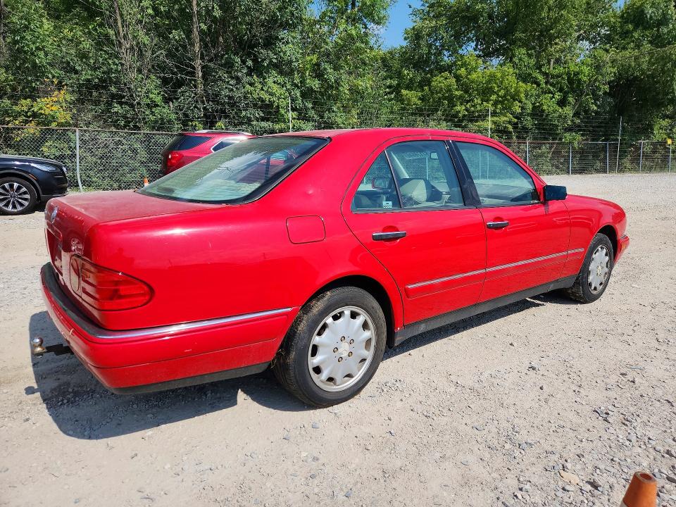 67178546 :رقم المزاد ، WDBJF65H9XA725961 vin ، 1999 Mercedes-benz E مزاد بيع