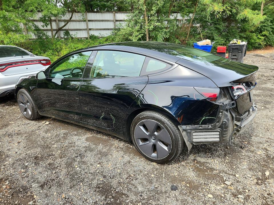 68281116 :رقم المزاد ، 5YJ3E1EA9NF370197 vin ، 2022 Tesla Model 3 مزاد بيع