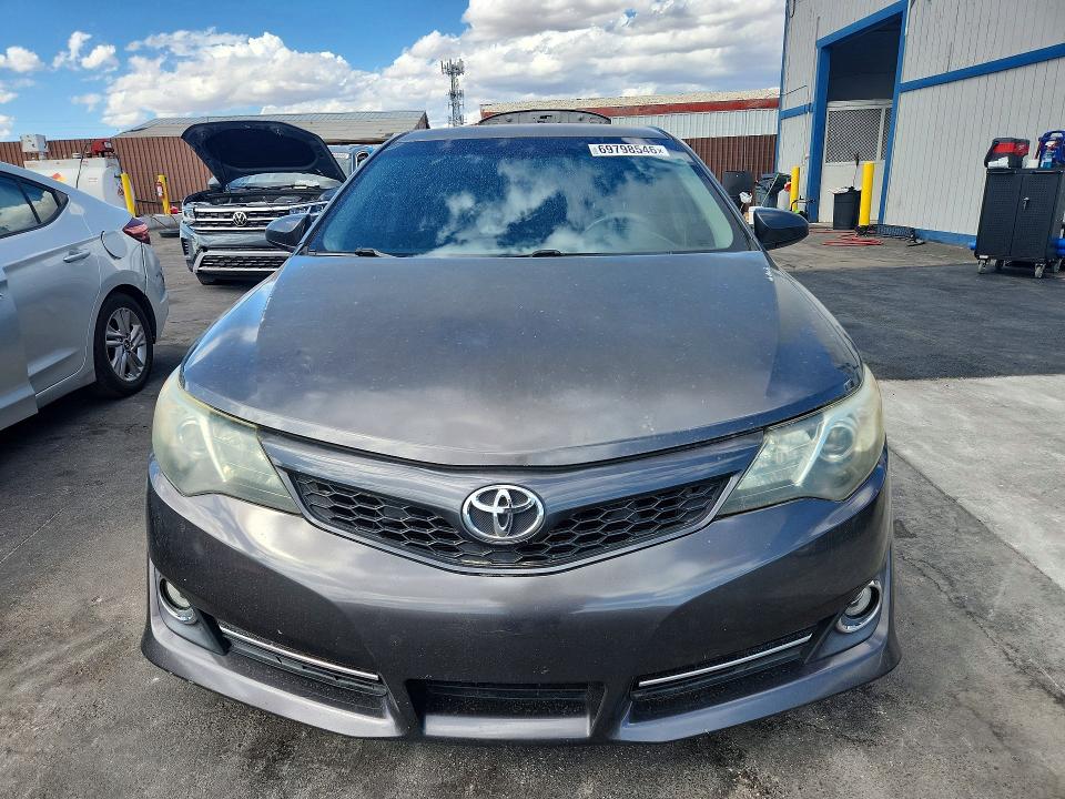 69798546 :رقم المزاد ، 4T1BF1FK3CU113567 vin ، 2012 Toyota Camry مزاد بيع