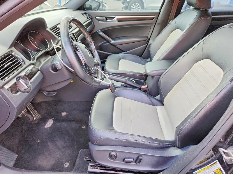 65967926 :رقم المزاد ، 1VWJM7A34JC050830 vin ، 2018 Volkswagen Passat مزاد بيع