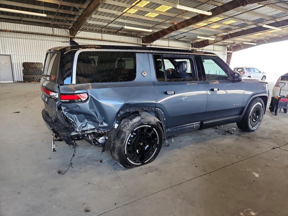 Продажа на аукционе авто 2025 Rivian R1s, vin: 7PDSGBBA3SN048046, номер лота: 66964086