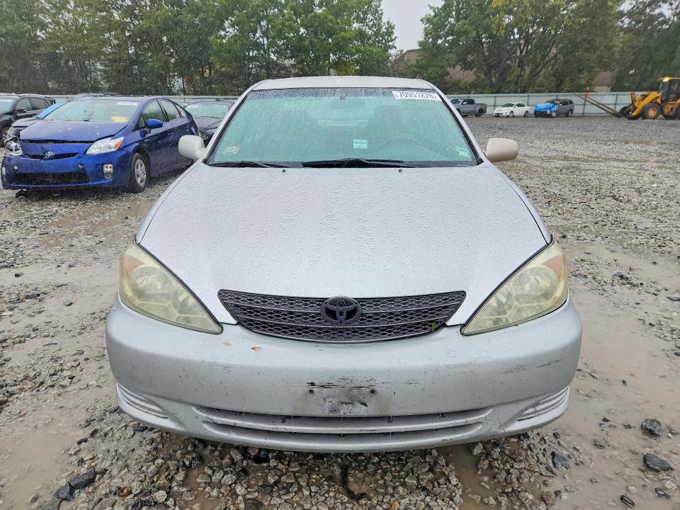 70951276 :رقم المزاد ، 4T1BE32K44U812597 vin ، 2004 Toyota Camry مزاد بيع