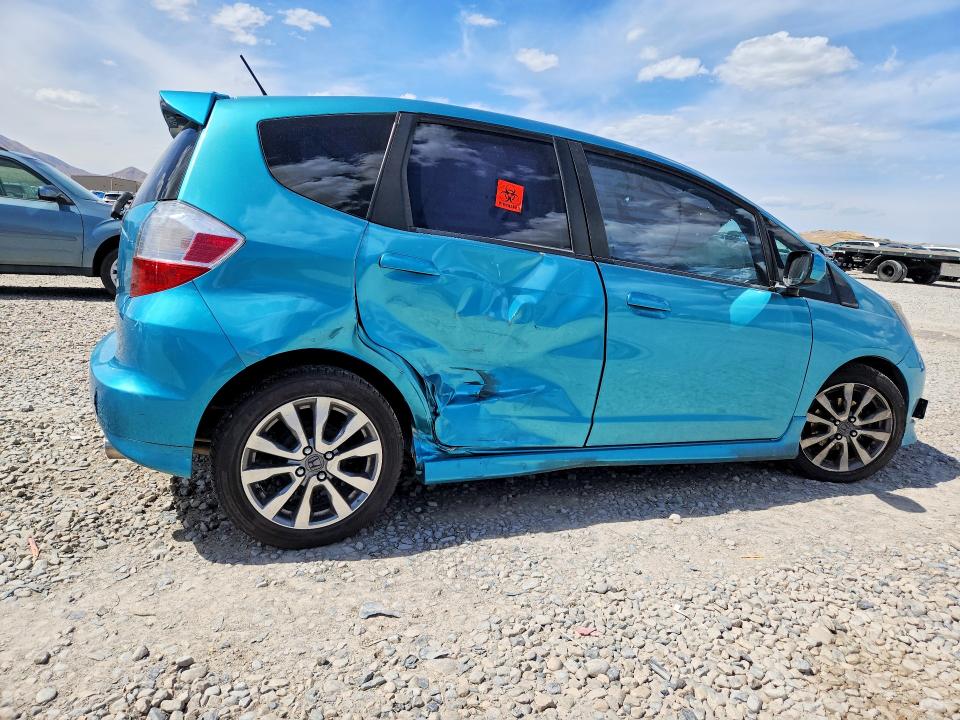 67027276 :رقم المزاد ، JHMGE8H55DC028717 vin ، 2013 Honda Fit مزاد بيع