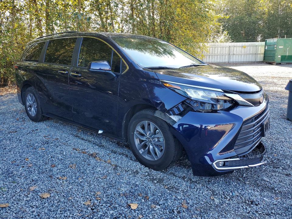 Продажа на аукционе авто 2022 Toyota Sienna, vin: 5TDYRKEC2NS093194, номер лота: 69639166