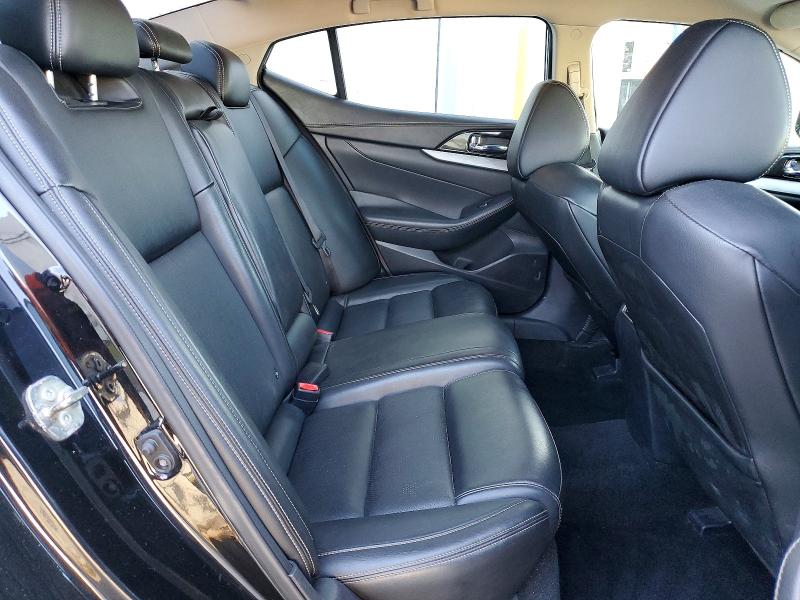 68916136 :رقم المزاد ، 1N4AA6AP5HC427657 vin ، 2017 Nissan Maxima مزاد بيع