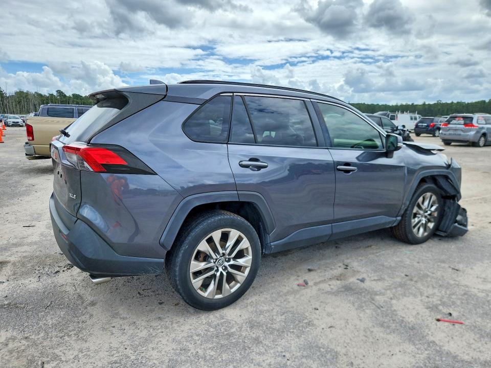 Auction sale of the 2019 Toyota Rav4, vin: JTMC1RFV1KD008346, lot number: 67839336