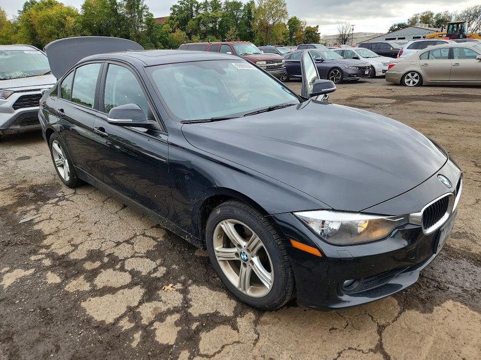 69890546 :رقم المزاد ، WBA3B5G5XFNS16663 vin ، 2015 Bmw 328 مزاد بيع