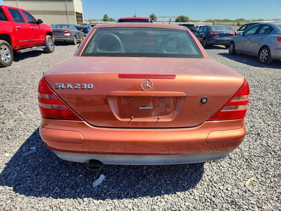 1999 Mercedes-benz Slk მანქანა იყიდება აუქციონზე, vin: WDBKK47F4XF114321, აუქციონის ნომერი: 67396896