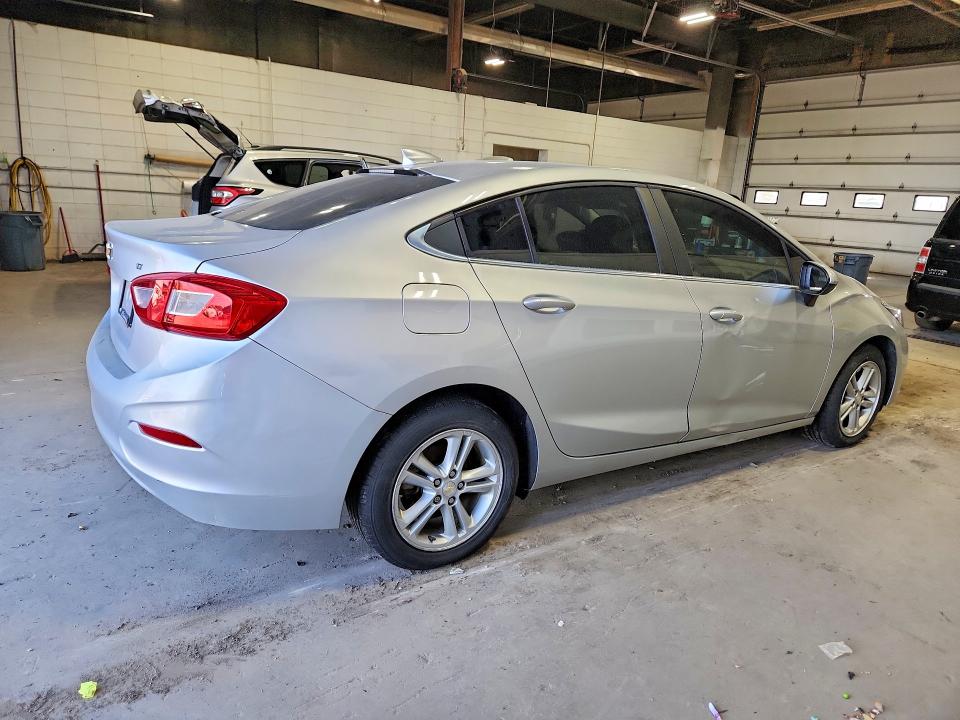69309236 :رقم المزاد ، 3G1BE5SMXHS515964 vin ، 2017 Chevrolet Cruze مزاد بيع