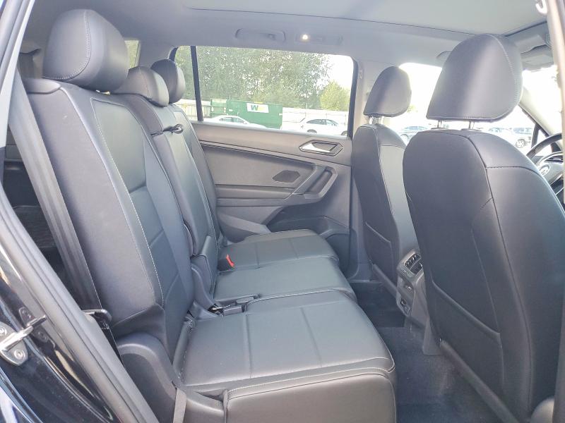 Продажа на аукционе авто 2018 Volkswagen Tiguan, vin: 3VV3B7AX1JM083854, номер лота: 68052546